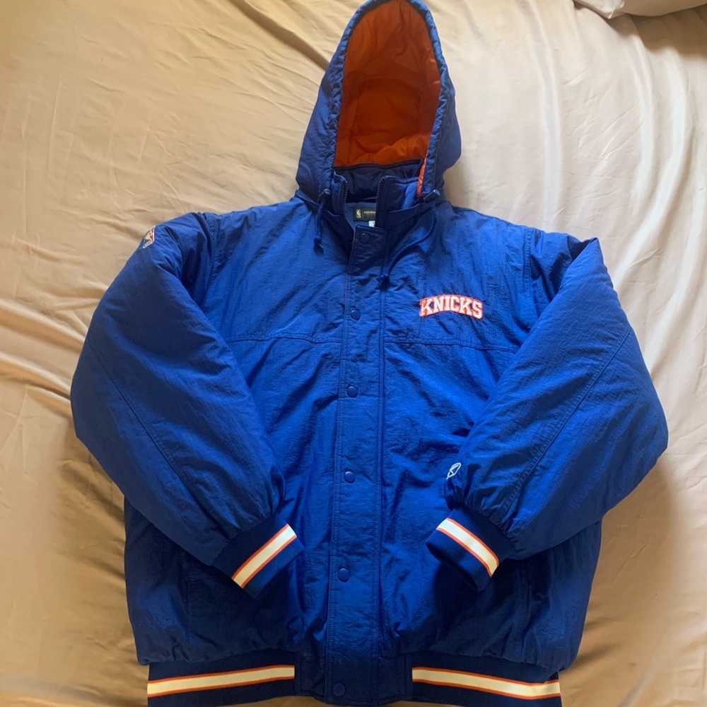 Hardwood Classics Vintage. New York Knicks Puffer Jacket With Hood